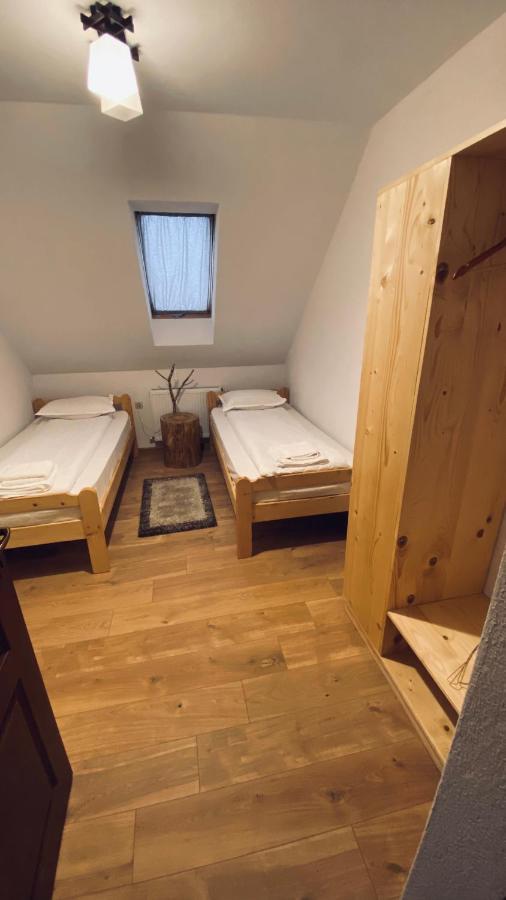 Racul Famives Vendeghaz Bed & Breakfast エクステリア 写真
