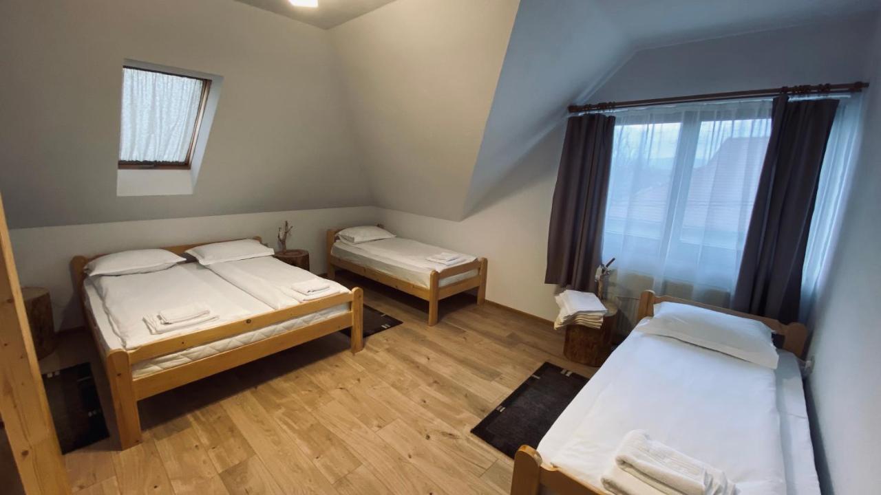 Racul Famives Vendeghaz Bed & Breakfast エクステリア 写真