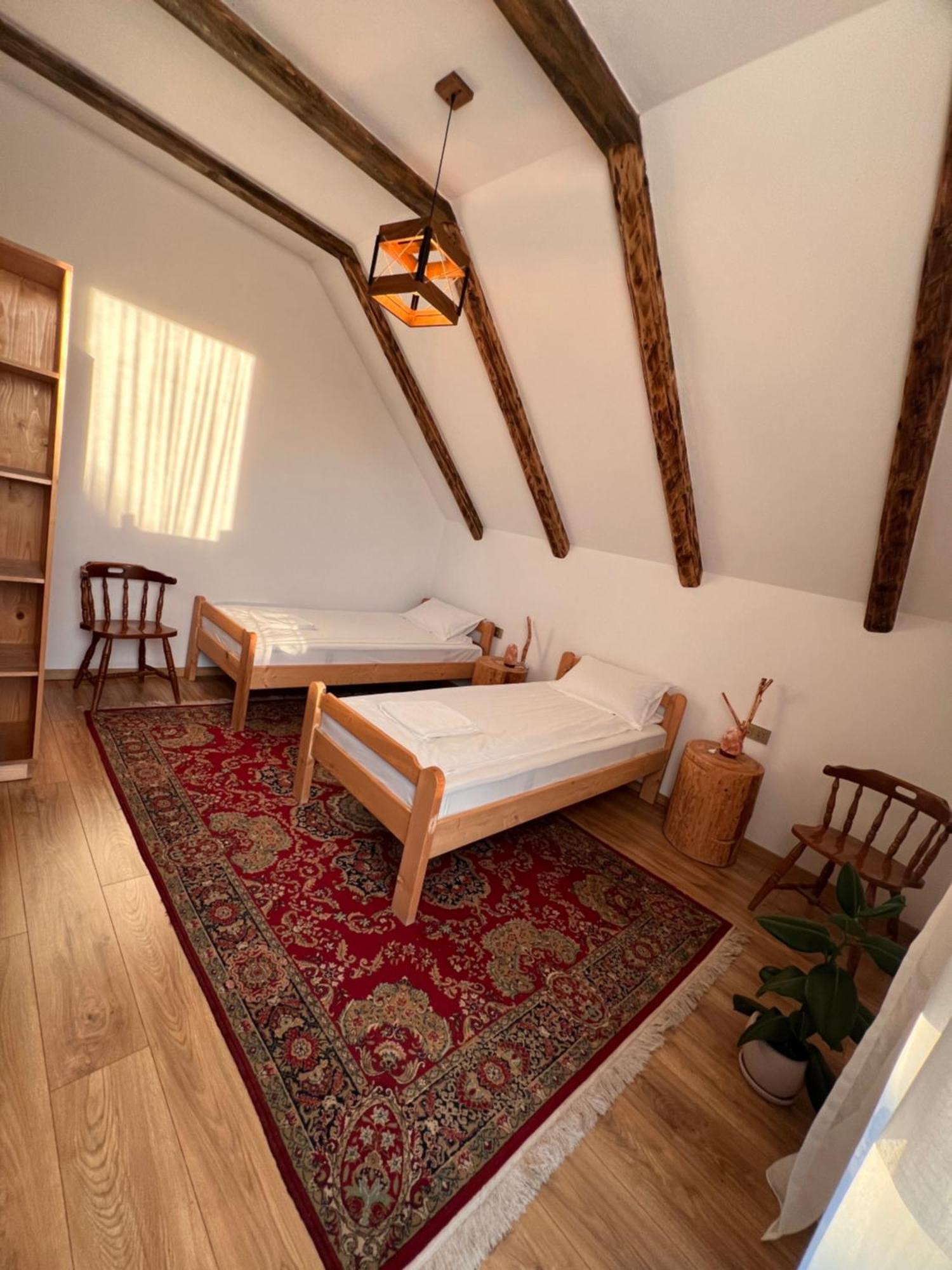 Racul Famives Vendeghaz Bed & Breakfast エクステリア 写真
