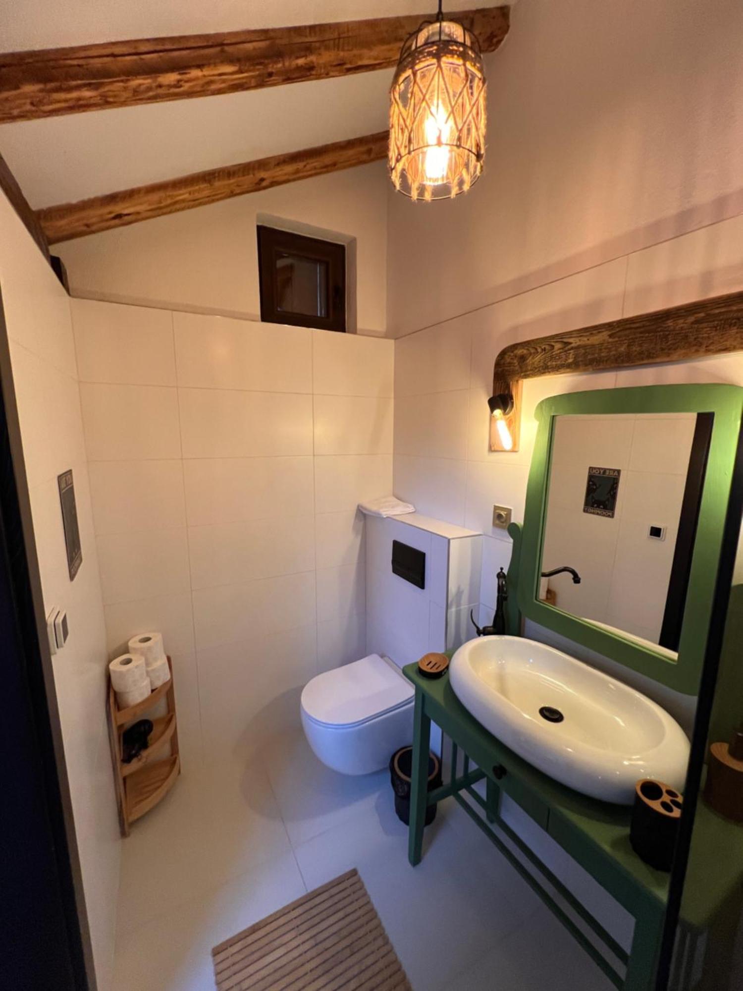 Racul Famives Vendeghaz Bed & Breakfast エクステリア 写真